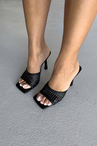 Chiara İnce Topuk 10 Cm Siyah Örgü Terlik