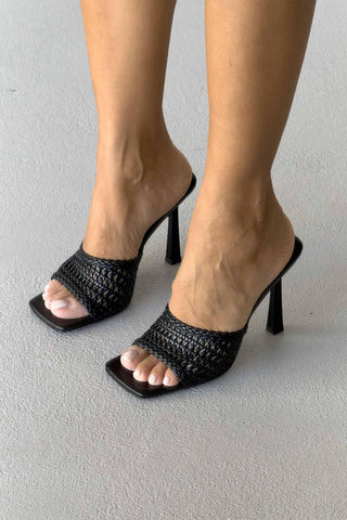 Chiara İnce Topuk 10 Cm Siyah Örgü Terlik
