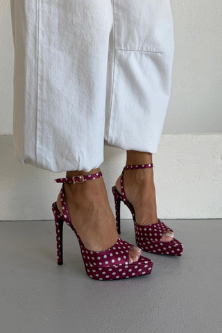 Linus Bilekten Bantlı İnce Topuk 13 Cm Bordo Beyaz Puantiyeli Platform