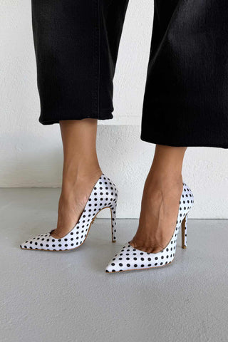 Fia İnce Topuk 12 Cm Beyaz Siyah Puantiyeli Stiletto