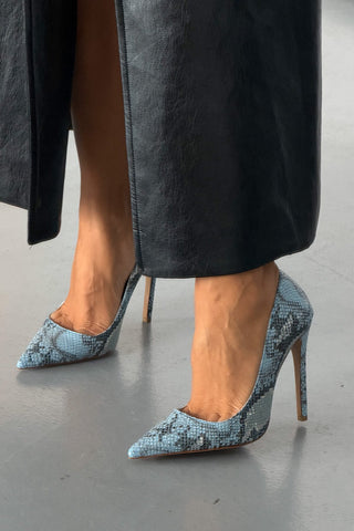 Fia İnce Topuk 12 Cm Mavi Gümüş Yılan Desenli Stiletto