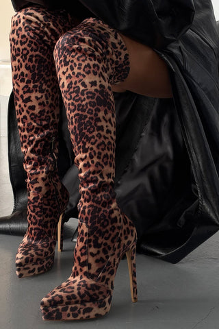 Lotta Streç Diz Üstü İnce Topuk 13 Cm Leopar Platform