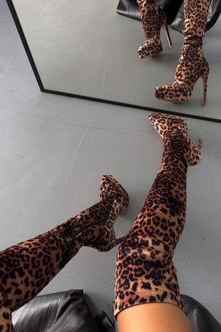 Lotta Streç Diz Üstü İnce Topuk 13 Cm Leopar Platform