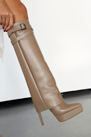 Roger Giydirmeli İnce Topuk 13 Cm Vizon Mat Rugan Platform