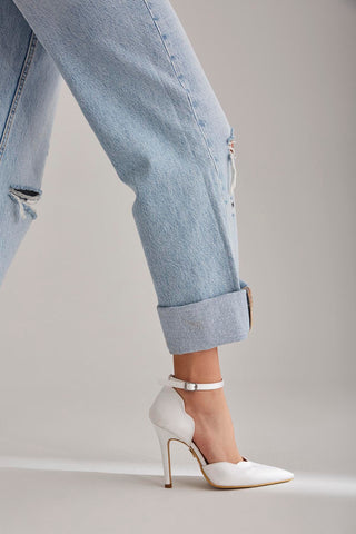 Dignity İnce Topuk 10 Cm Beyaz Saten Stiletto