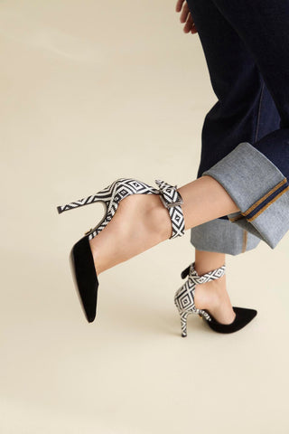 153 02 Walk İnce Topuk 10 Cm Siyah Stiletto