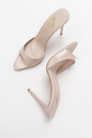 Roux İnce Topuk 10 Cm Nude Rugan Terlik