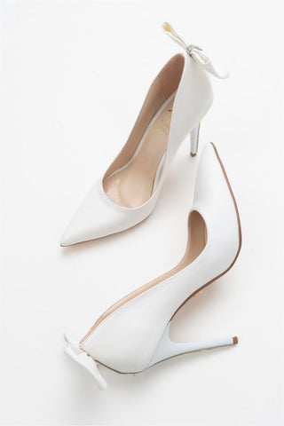 Linnie Fiyonk Detaylı İnce Topuk 10 Cm Beyaz Mat Stiletto